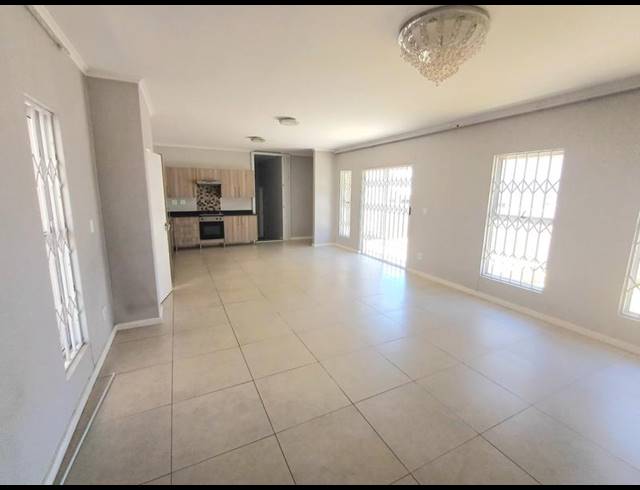 3 BEDROOM PROPERTY TO RENT IN BLUE HILLS